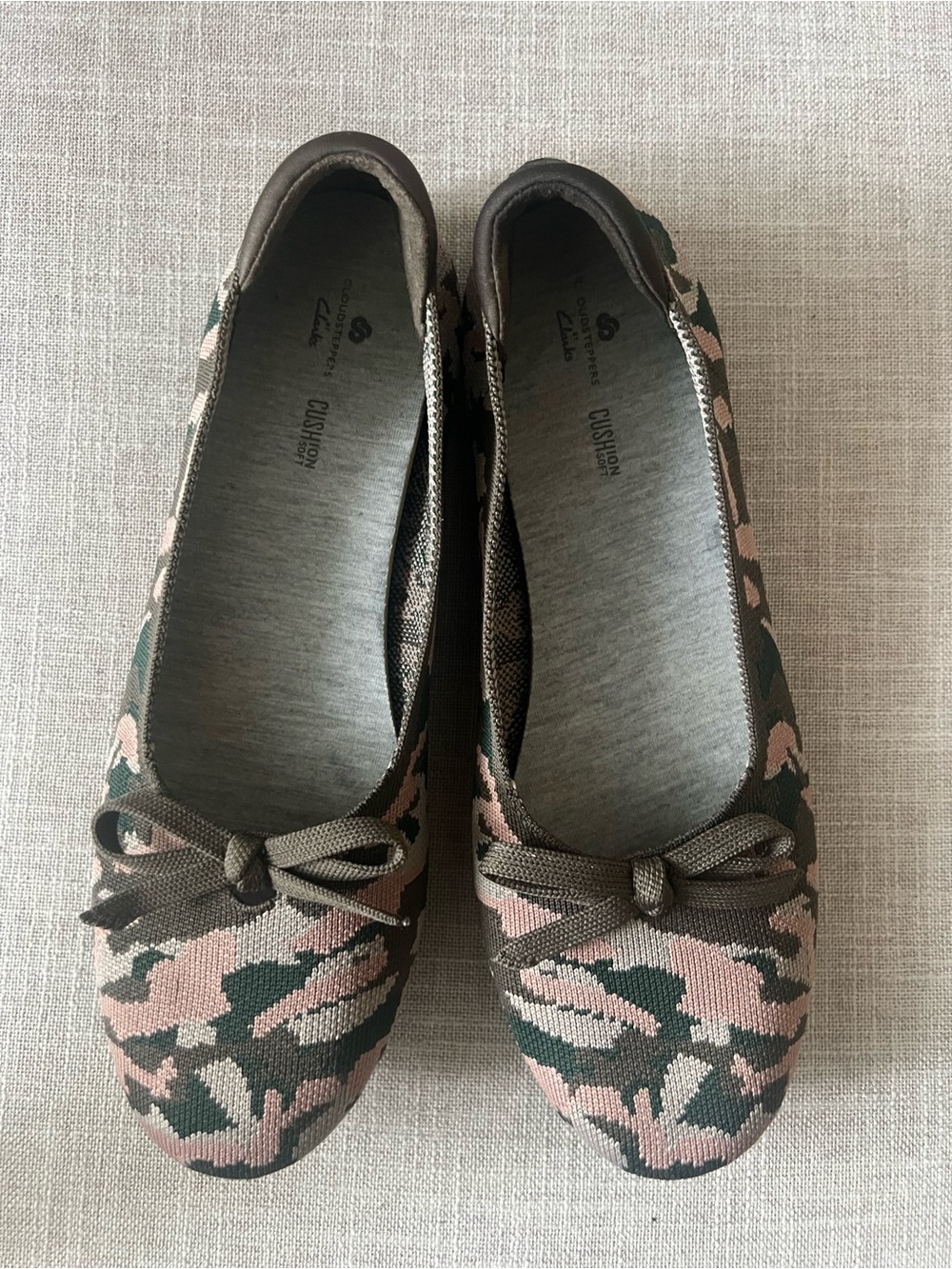 Clark’s knit pink/green camo Ballet Flats, women’s 10, comfy casual office